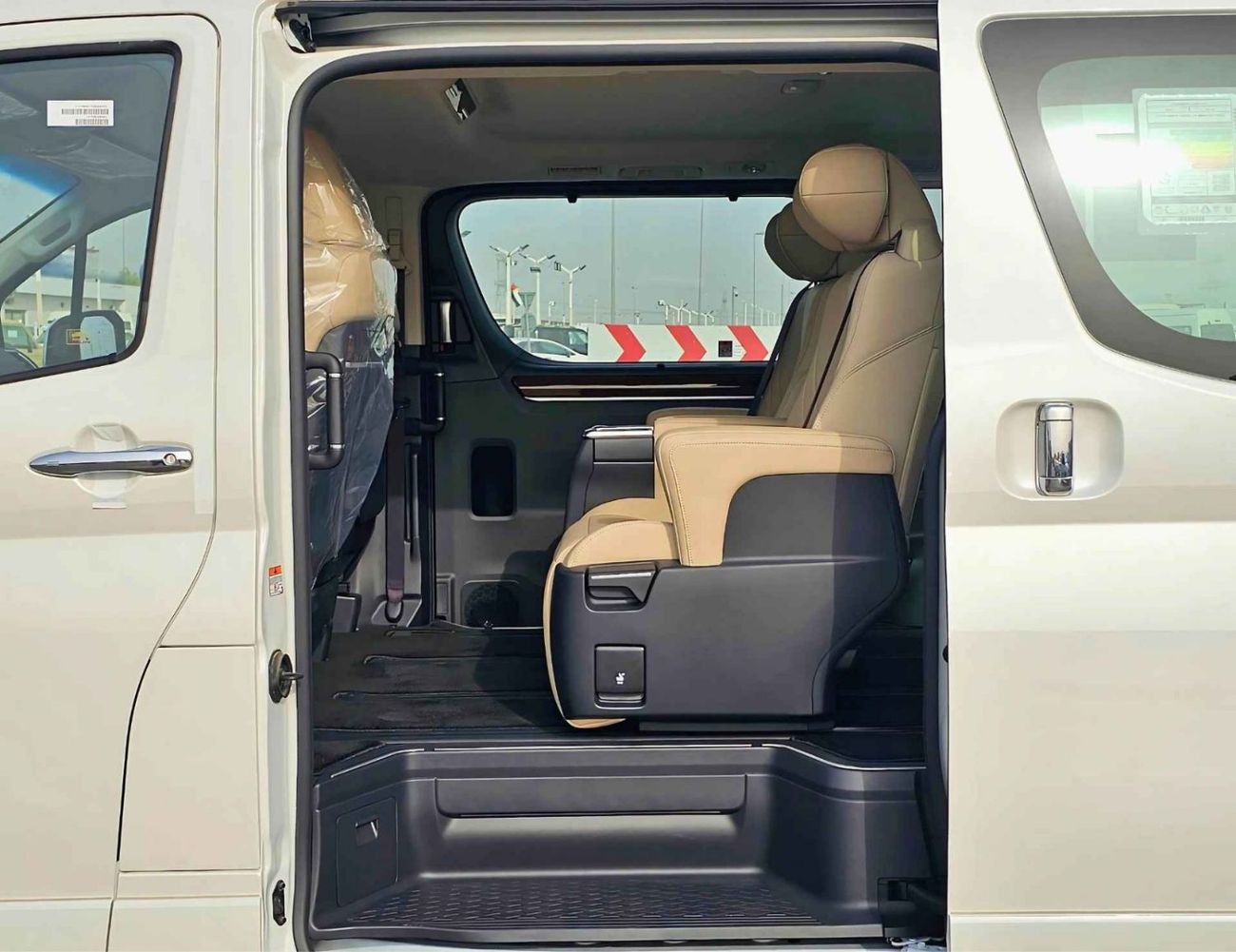 Toyota Granvia PREMIUM LUXURY/3.5L V6 PETROL A/T/360*CAMERAS, RADAR / VSC 8” MULTIMEDIA,VIP SEATS (CODE # GNPPR)