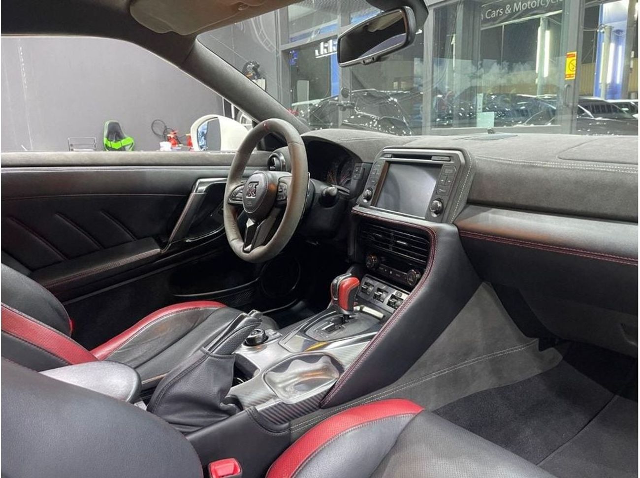 Nissan GTR Premium 3.8L (2 Seater)