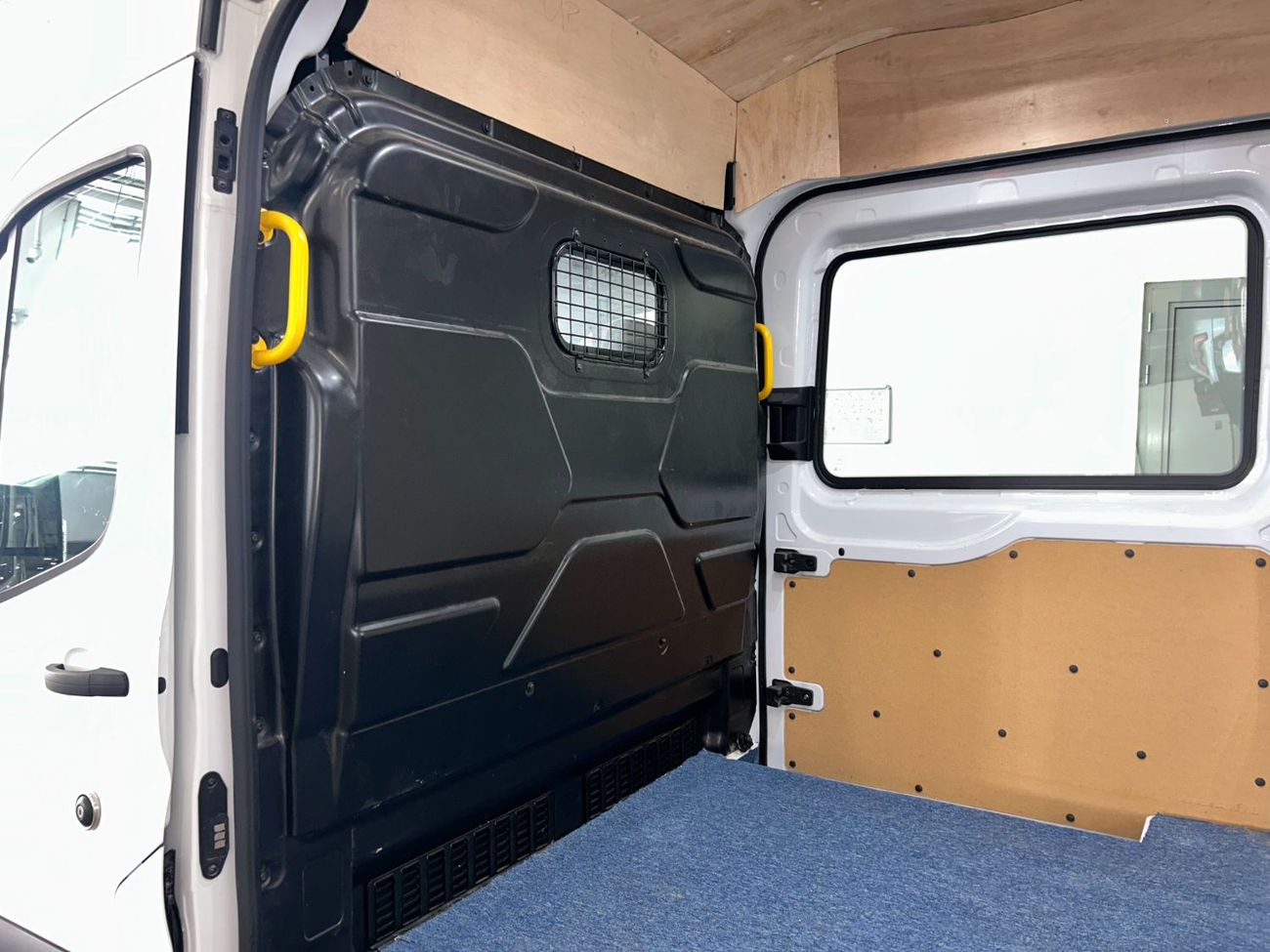 Ford Transit TVE4523 TRANSIT VAN 470E HR LWB 155PS DSLD RWD DRW 2.2D MT CLTH