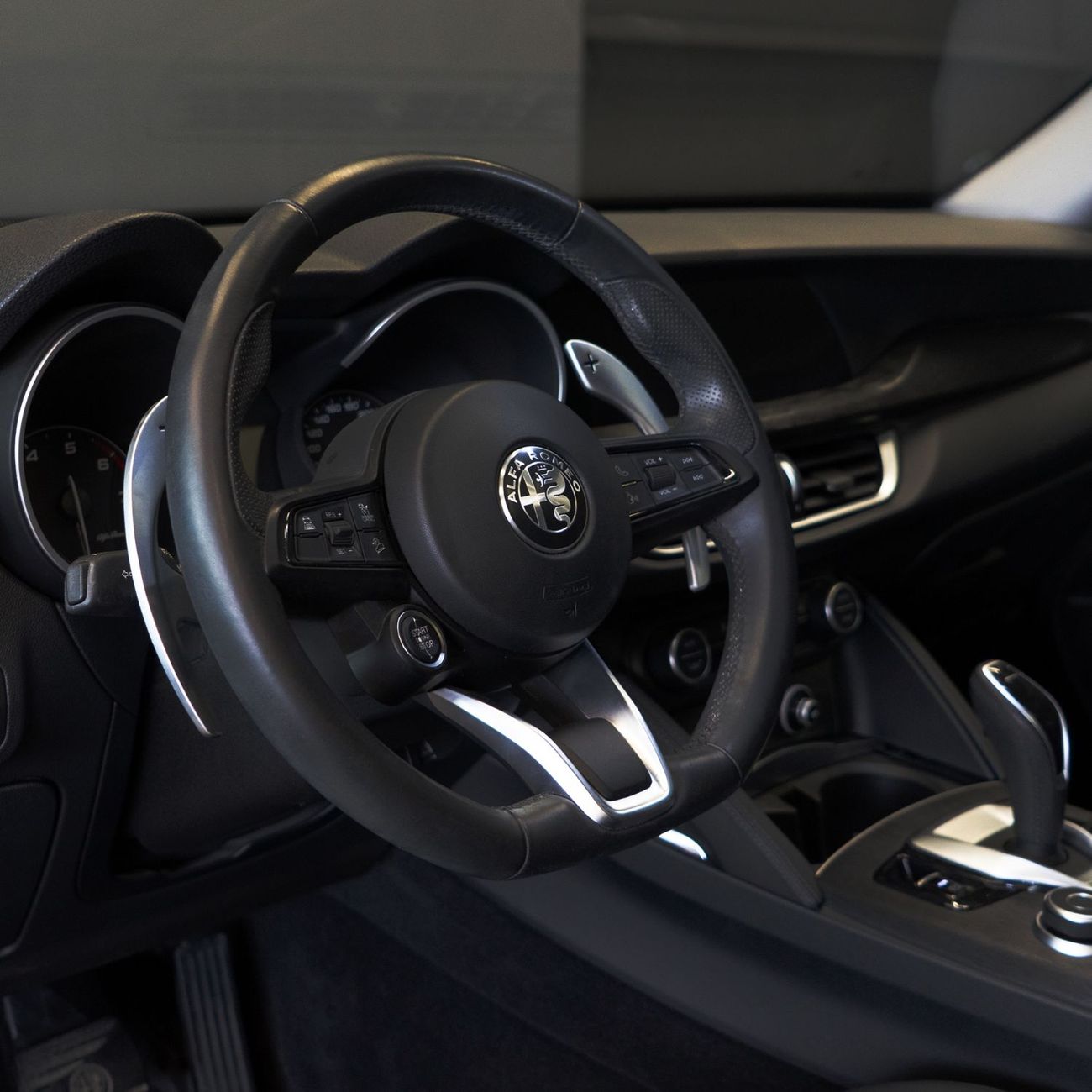 ألفا روميو ستيلفيو Super 2.0L AED 1,436 pm • 0% Downpayment • Alfa Romeo Stelvio Q4 • 1 Year Warranty