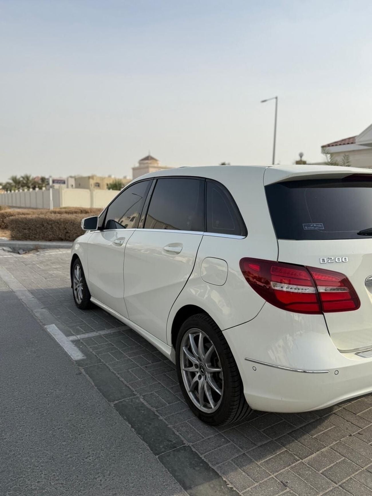 مرسيدس بنز B 200