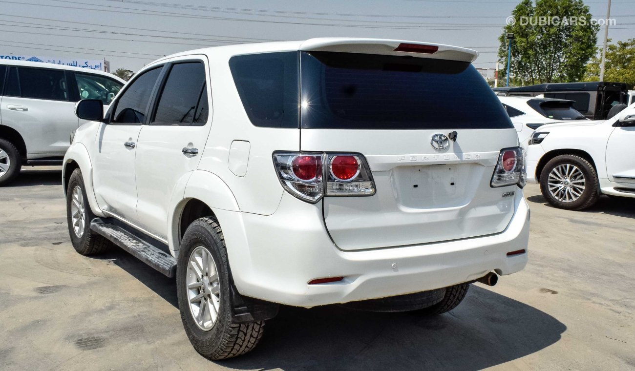 Toyota Fortuner 2.7 petrol 4 cyl for export only