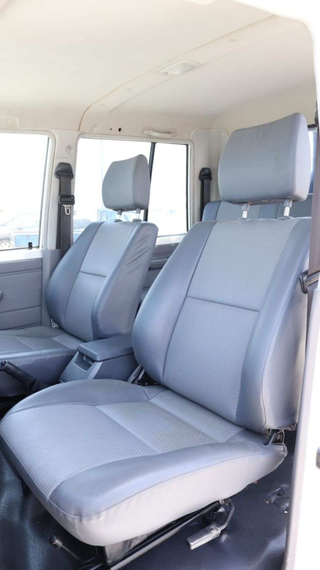 Toyota Land Cruiser Pick Up Double Cabin 4.5L 2014 TOYOTA LAND CRUISER DOUBLE CABIN