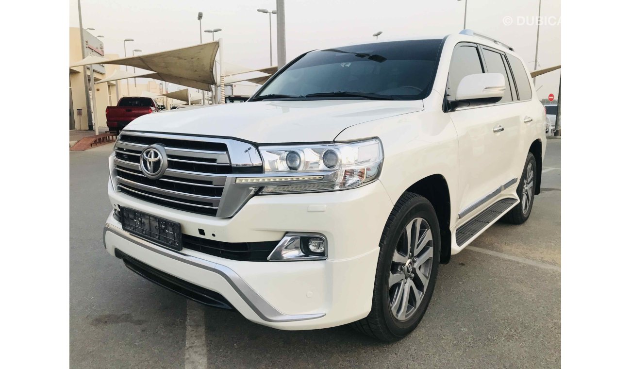 Toyota Land Cruiser بحاله ممتازه بدون حوادث تشييكات وكاله بحاله ممتازه ضمان شاسيه جير ماكينه بودى