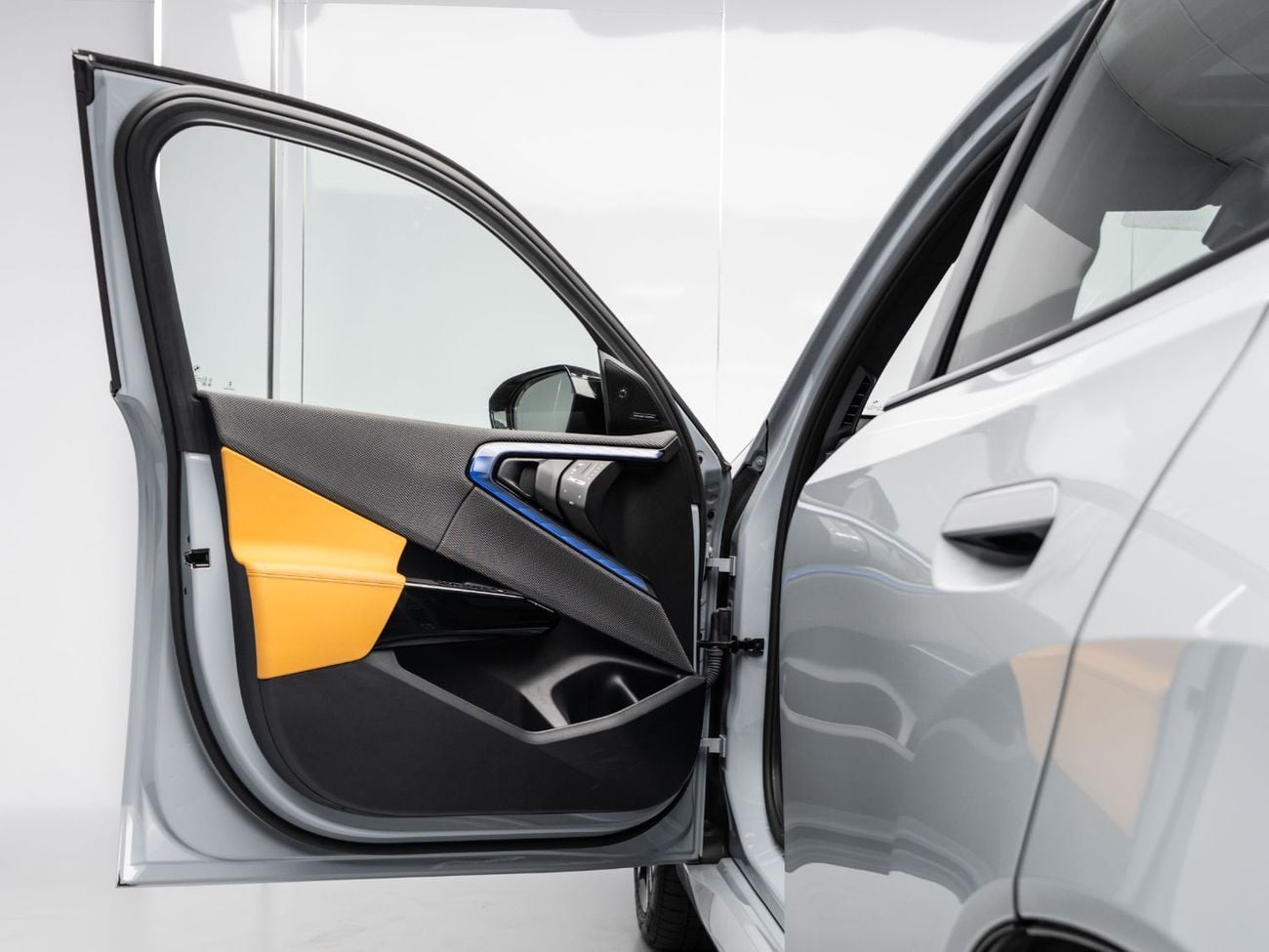 بي أم دبليو X3 SUMMER STARTS NOW | EXCLUSIVE DEAL BY BLACKLINE, 2030 Warranty + Service, Low KM's, GCC