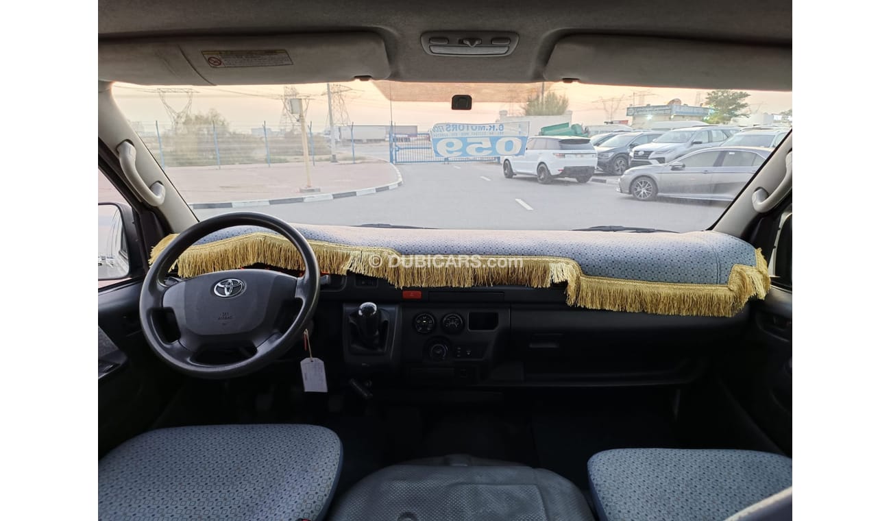 Toyota Hiace `HIGHROOF, 2.7L PETROL, REAR A/C / NO WORK REQUIRED (LOT # 159671)