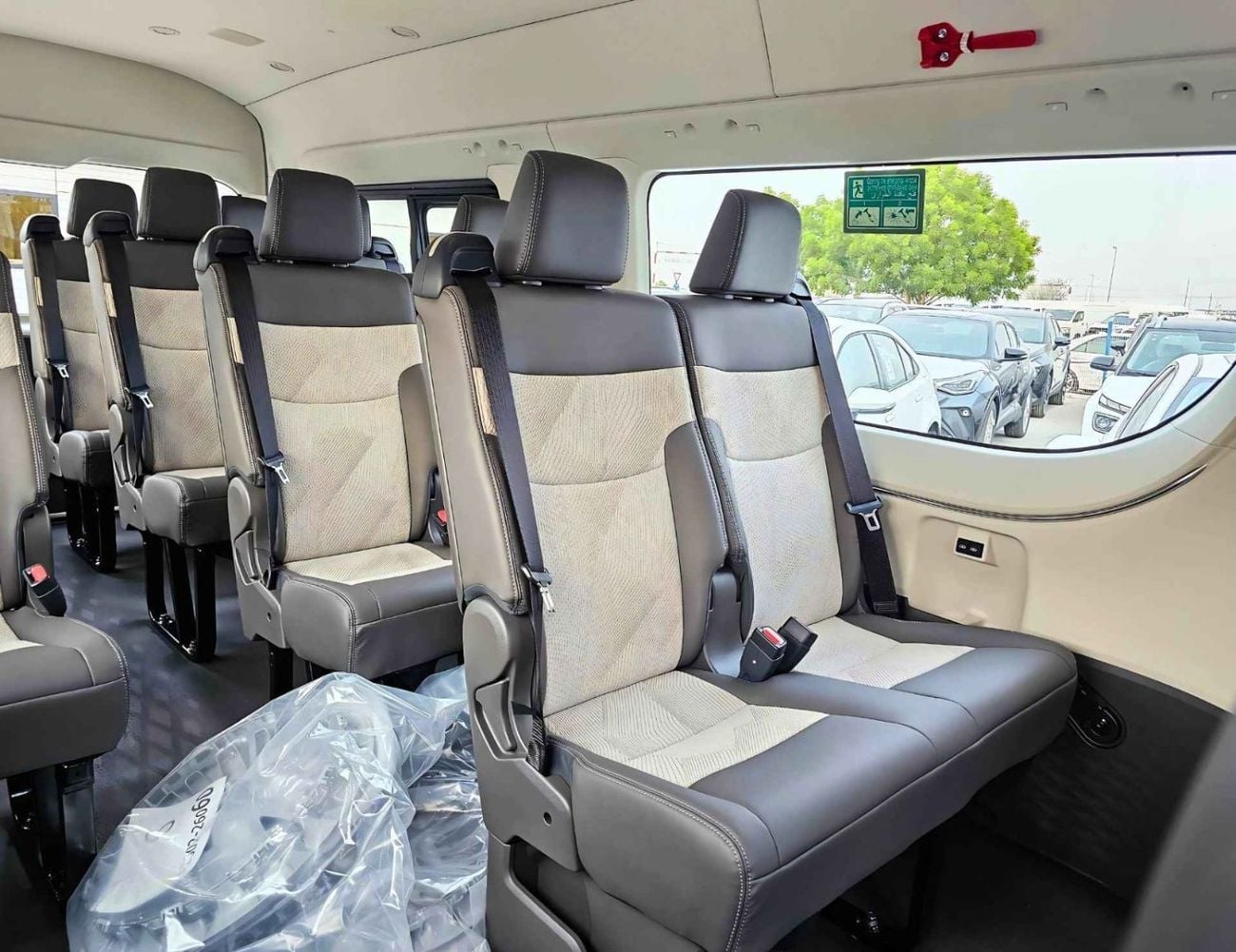 Toyota Hiace GL HIGHROOF GL/3.5L V6 PETROL A/T /HIGH OPTION 13 SEATER/ CODE # HHGL35MP