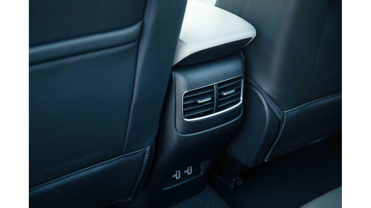 أم جي HS 2023 إم جي HS 4X4 2.0T LUXURY - أبيض لؤلؤي من الداخل بني | سعر التصدير