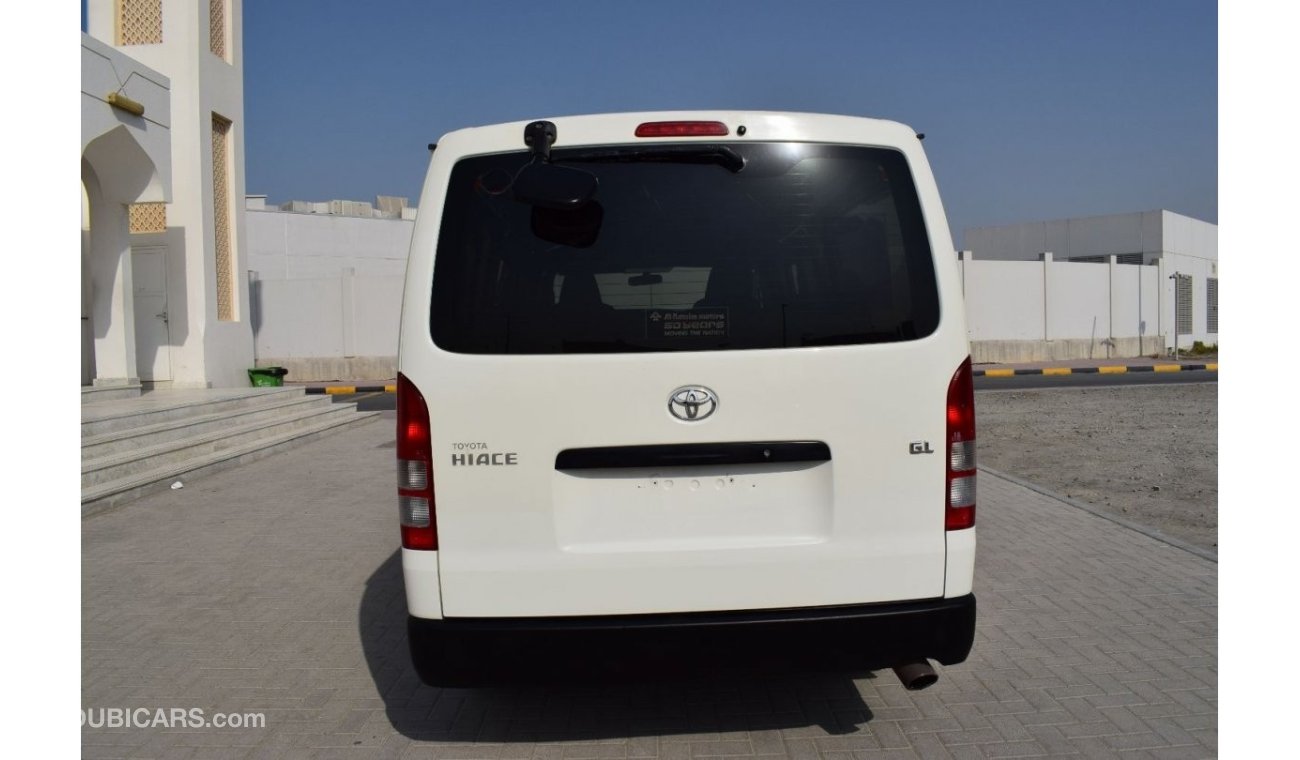 Toyota Hiace GL - Standard Roof Toyota Hiace Bus 13 seater, Model:2015. Excellent condition