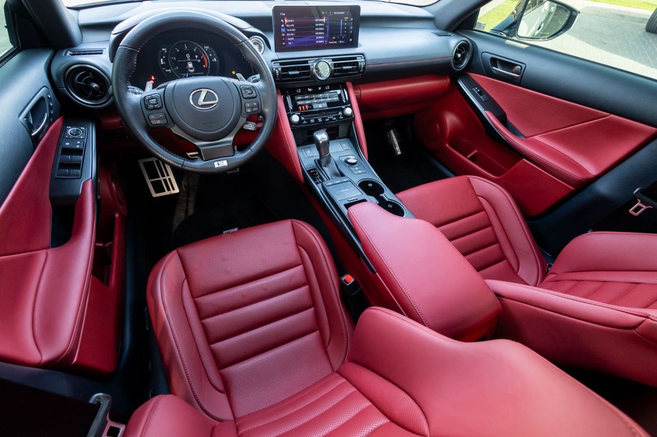 لكزس IS 350 F Sport