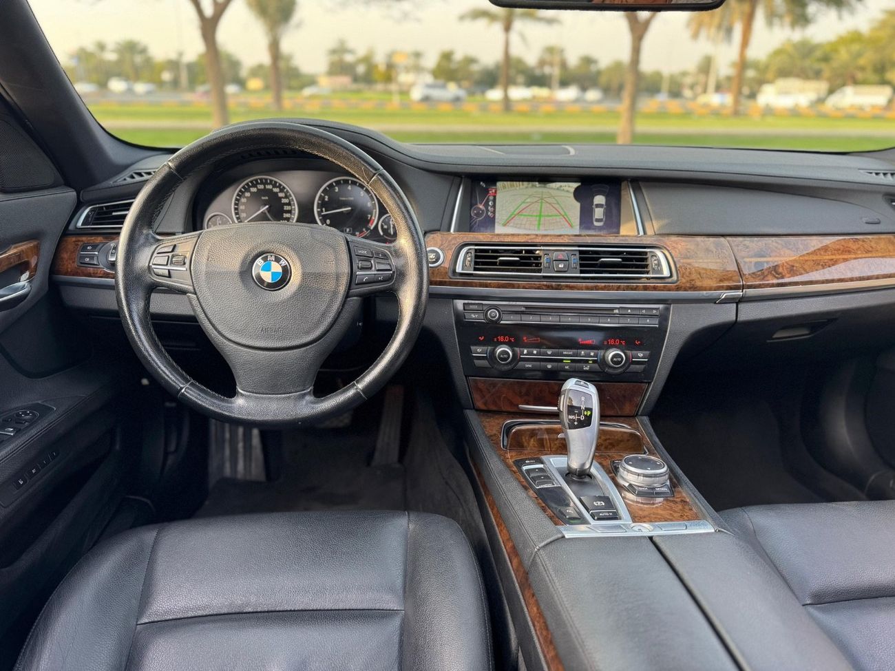 بي أم دبليو 730Li Executive 4.0L (5 Door)