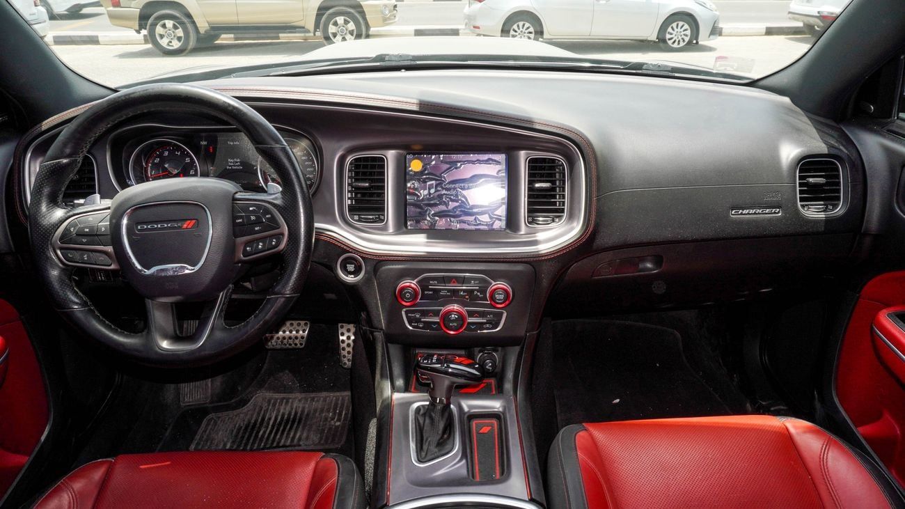 Dodge Charger SRT 5.7 L V8