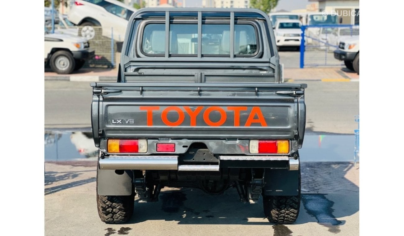 Toyota Land Cruiser Pick Up Toyota Landcruiser pick up RHD diesel engine model 2013 v8 car very clean and good condition