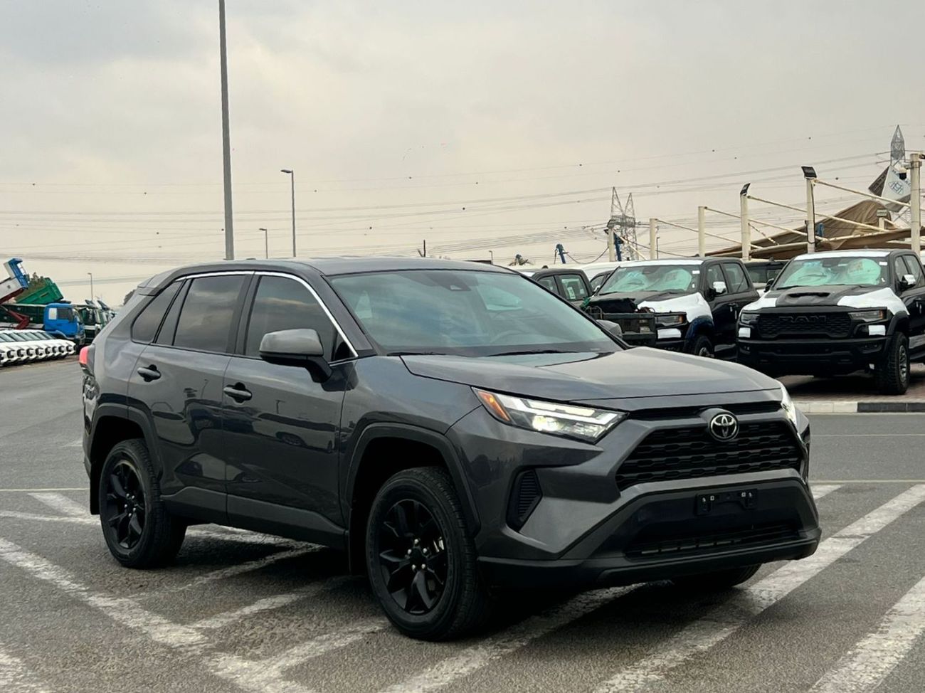 Toyota RAV4 2023 Toyota Rav4 LE Night Shade Edition - 2.5L V4 - Leather Seats With Radar - Low Mileage