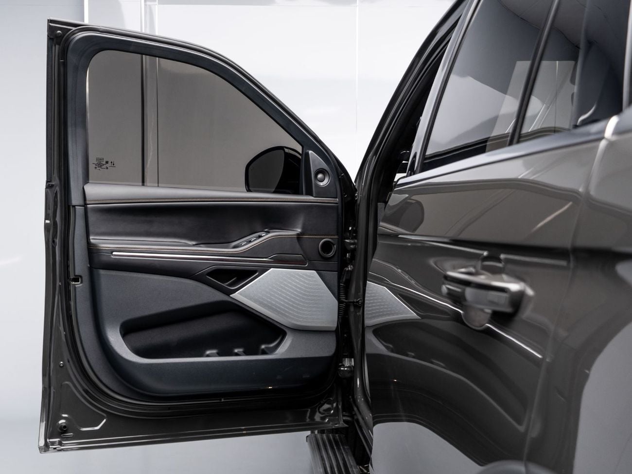 Lincoln Navigator 2025 Lincoln Navigator Presidential, 3.5L V6, AWD, 440bhp, 10 Speed Automatic (Selectshift)