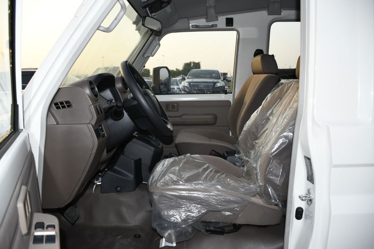 Toyota Land Cruiser 70 Hardtop 4.0L V6  Automatic Petrol