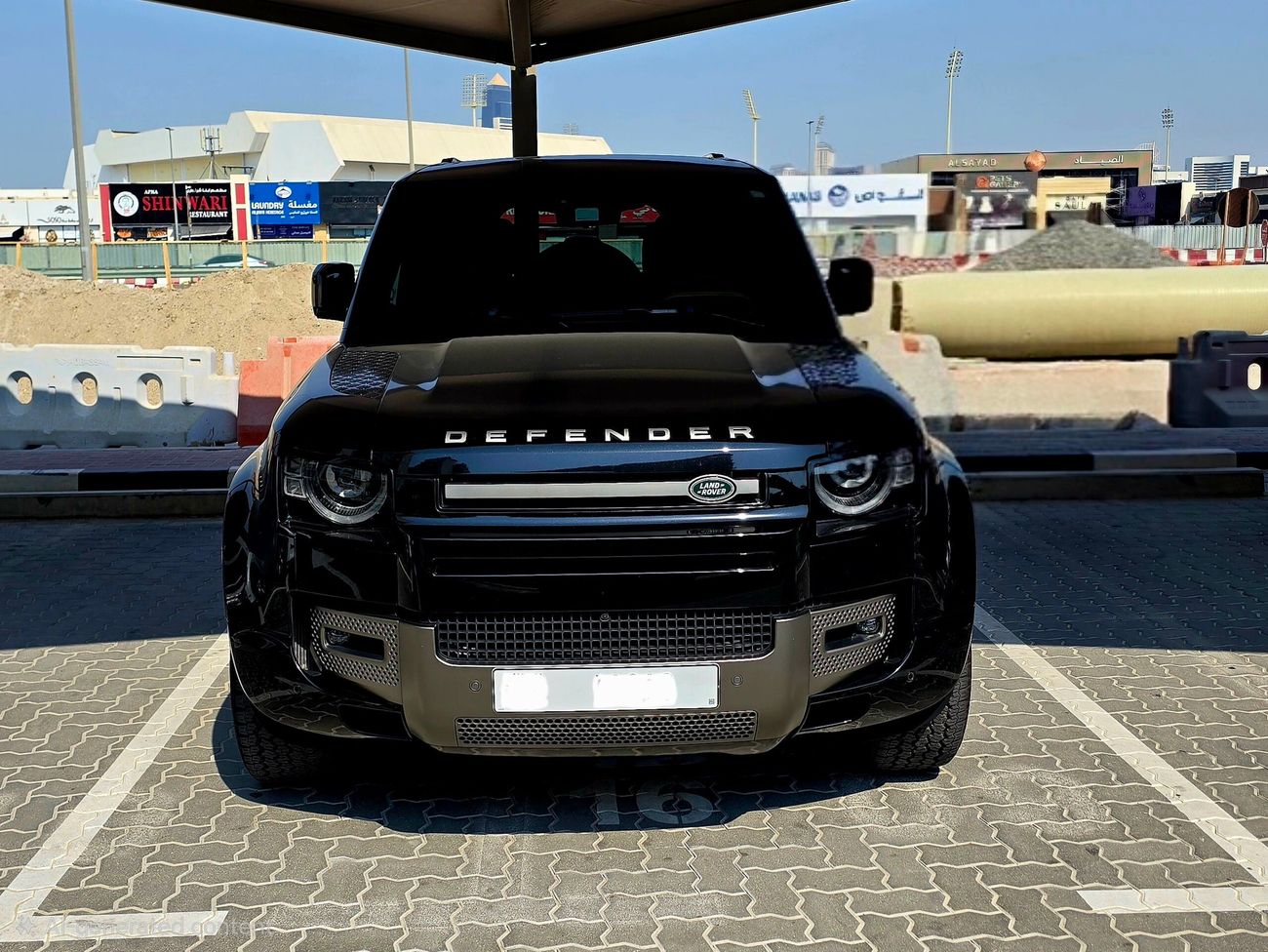 لاند روفر ديفندر P400 110 X-Dynamic HSE 3.0L (5 Seater) - with Warrantv & Service Package