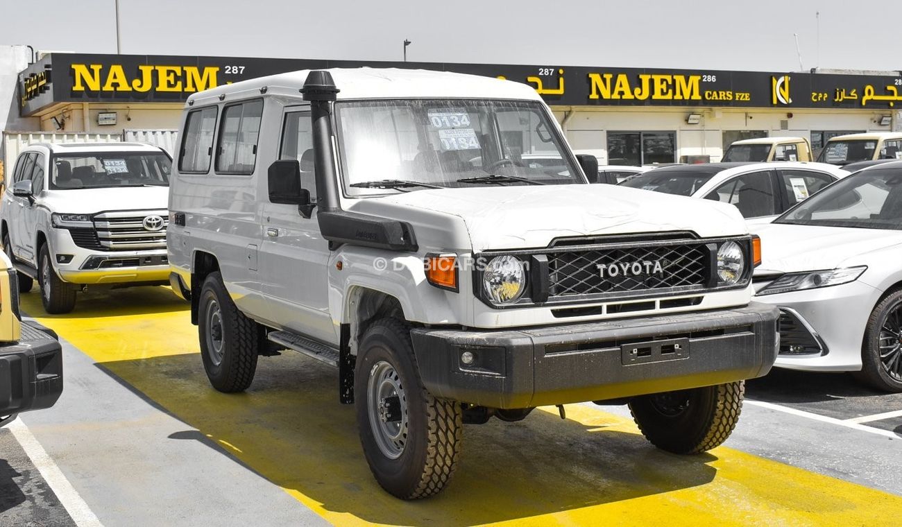 Toyota Land Cruiser 70 4.0L V6 Petrol