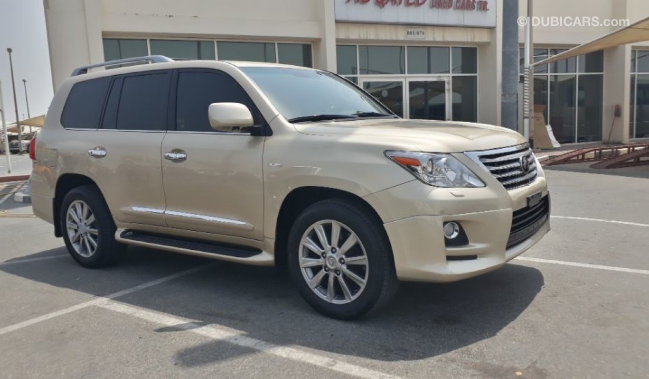 Lexus LX570 السيارة نظيفه جدا بحاله ممتازه بدون حوادث ضمان شاسيه جير ماكينه