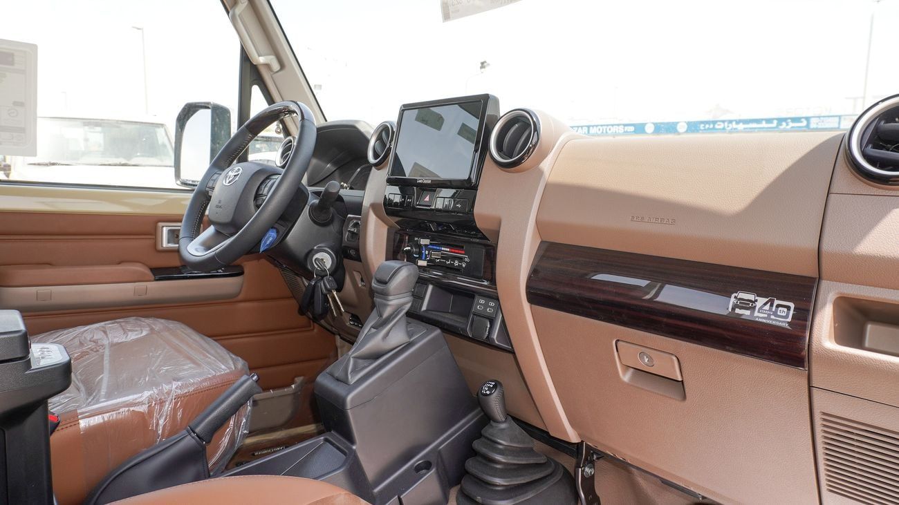 Toyota Land Cruiser Pick Up LX 4.0L V6 Single Cabin A/T