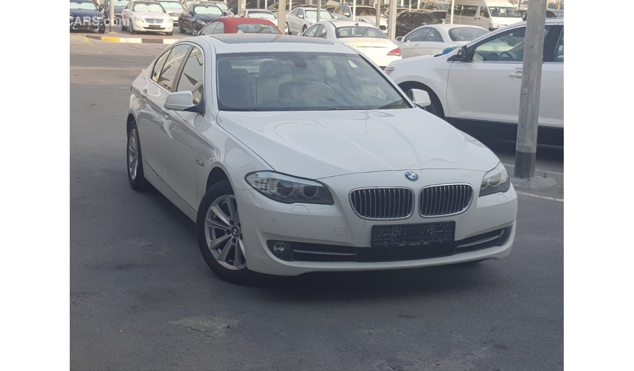 BMW 520i i model 2013 GCC car prefect condition no need any maintenance full option full service  low m