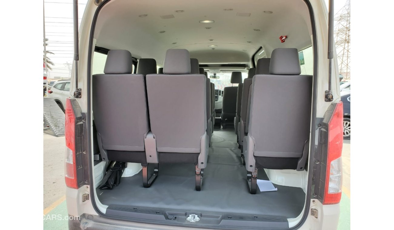 Toyota Hiace Toyota Hiace High Roof 2021 model 2.8 Diesel 13 Seats