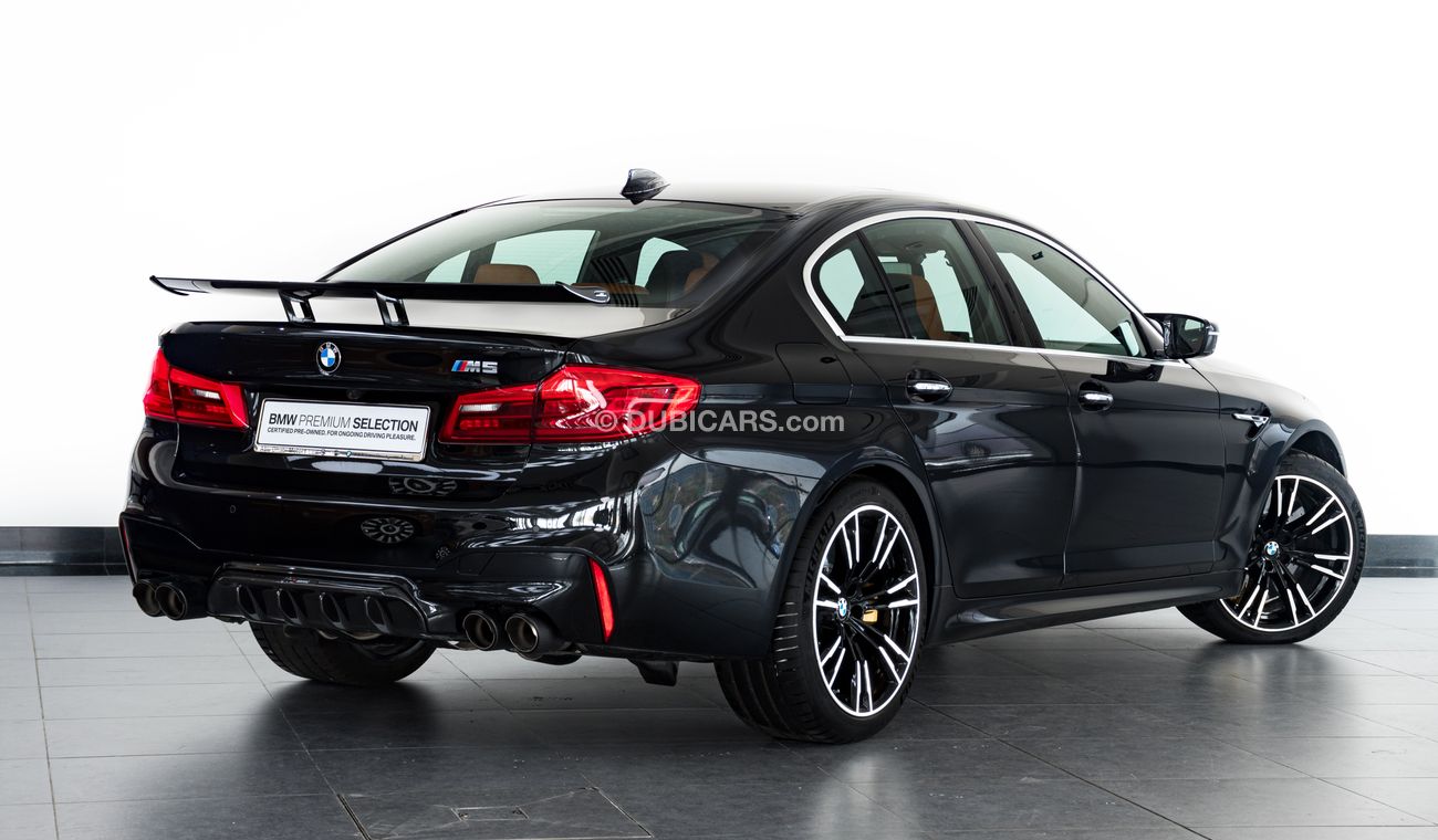 بي أم دبليو M5 Sedan