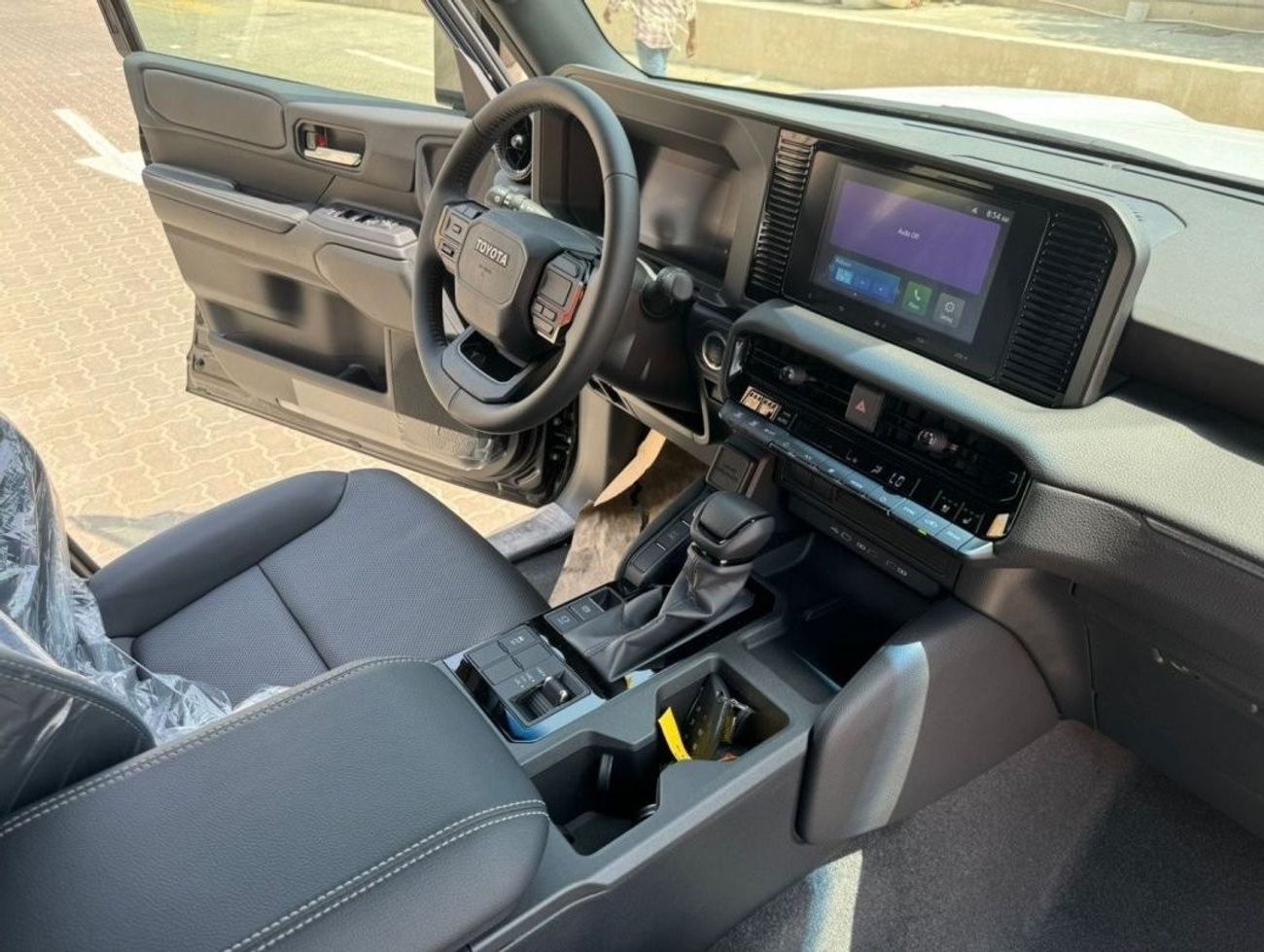 تويوتا برادو 2.8 TXL / DIESEL /NEW FACE LEFT MODEL 2024