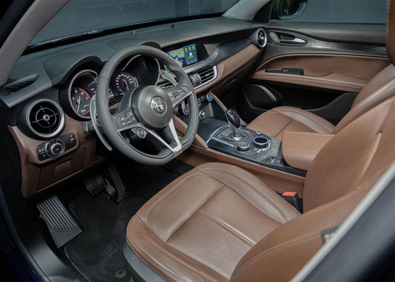 Alfa Romeo Stelvio Super 2.0L 1,650x60 • 20% DP • 2020 Alfa Romeo Stelvio Q4 • Warranty Available • GCC •