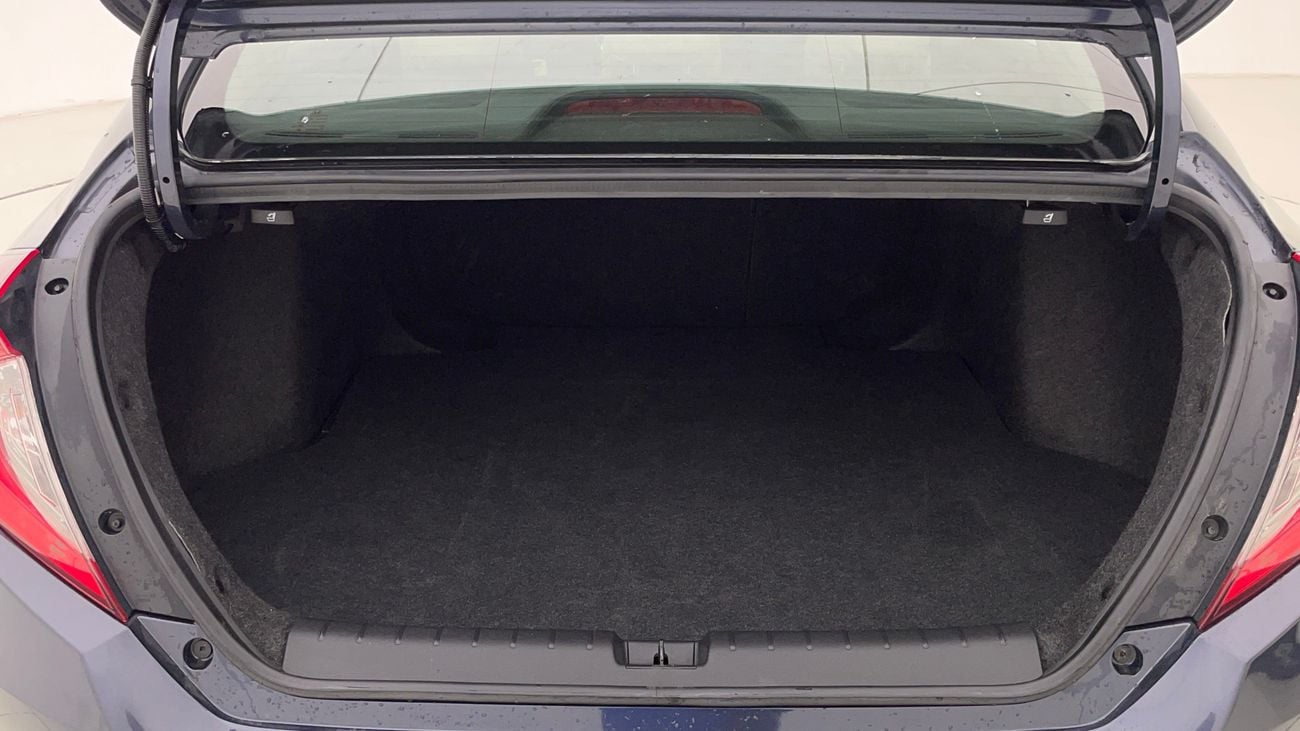 هوندا سيفيك LX SPORT 1.6 | بدون دفعة مقدمة | اختبار القيادة في المنزل