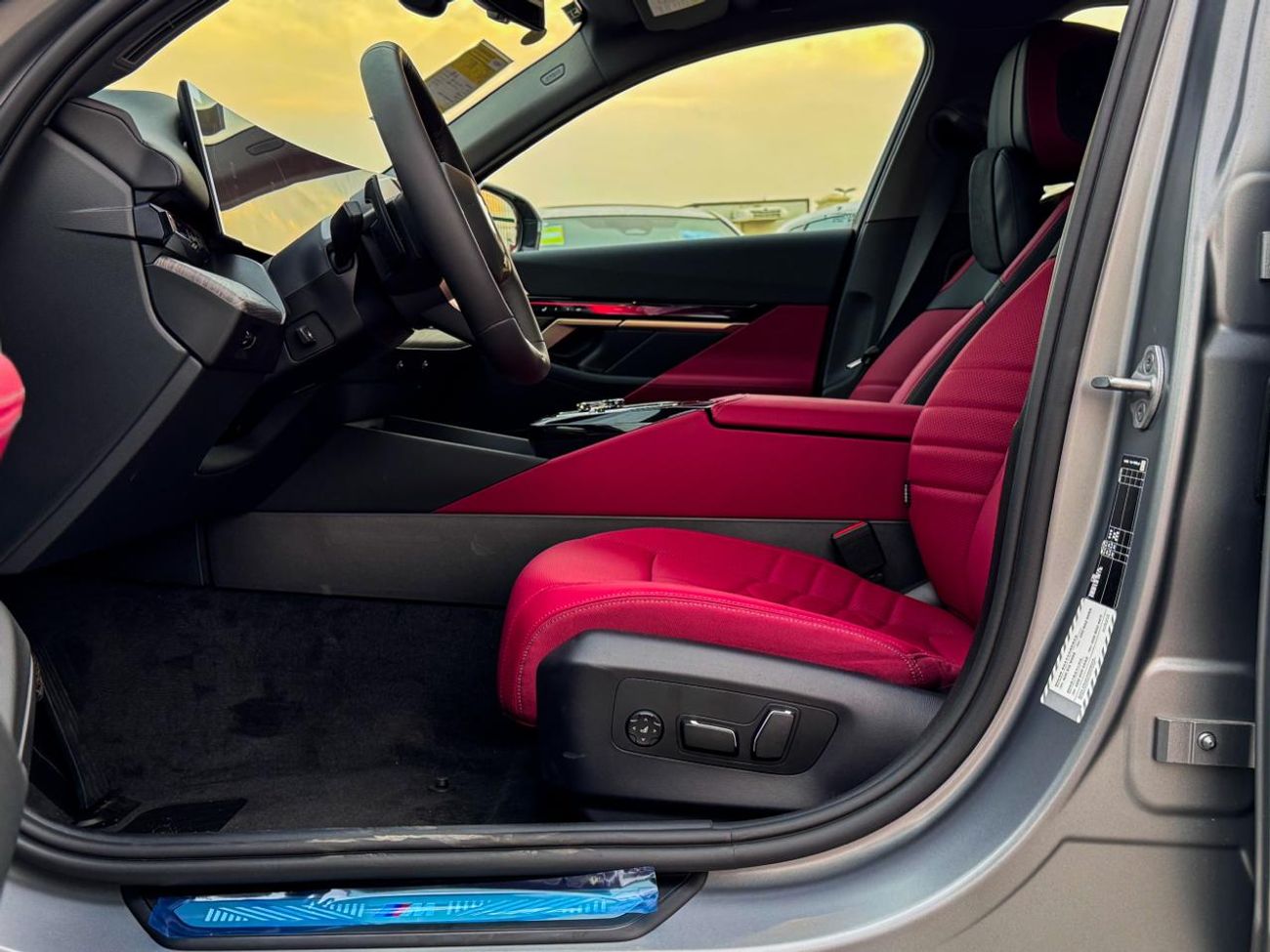 بي أم دبليو 530i BMW 5-Series 530i PREMIUM EDITION M SPORT PACKAGE