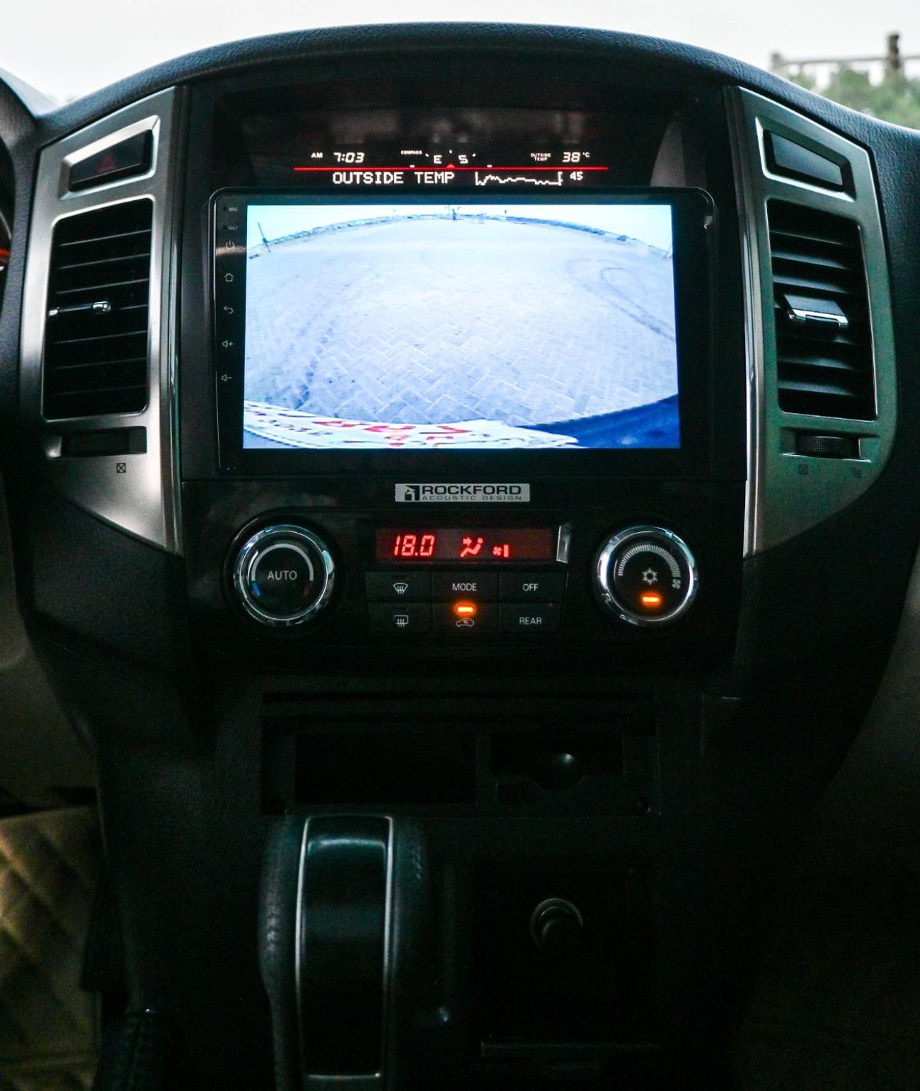 ميتسوبيشي باجيرو MITSUBISHI PAJERO 2017 GLS 3.8L GCC IN EXCELLENT CONDITION