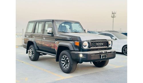 Toyota Land Cruiser 70 LC76 HARDTOP AT