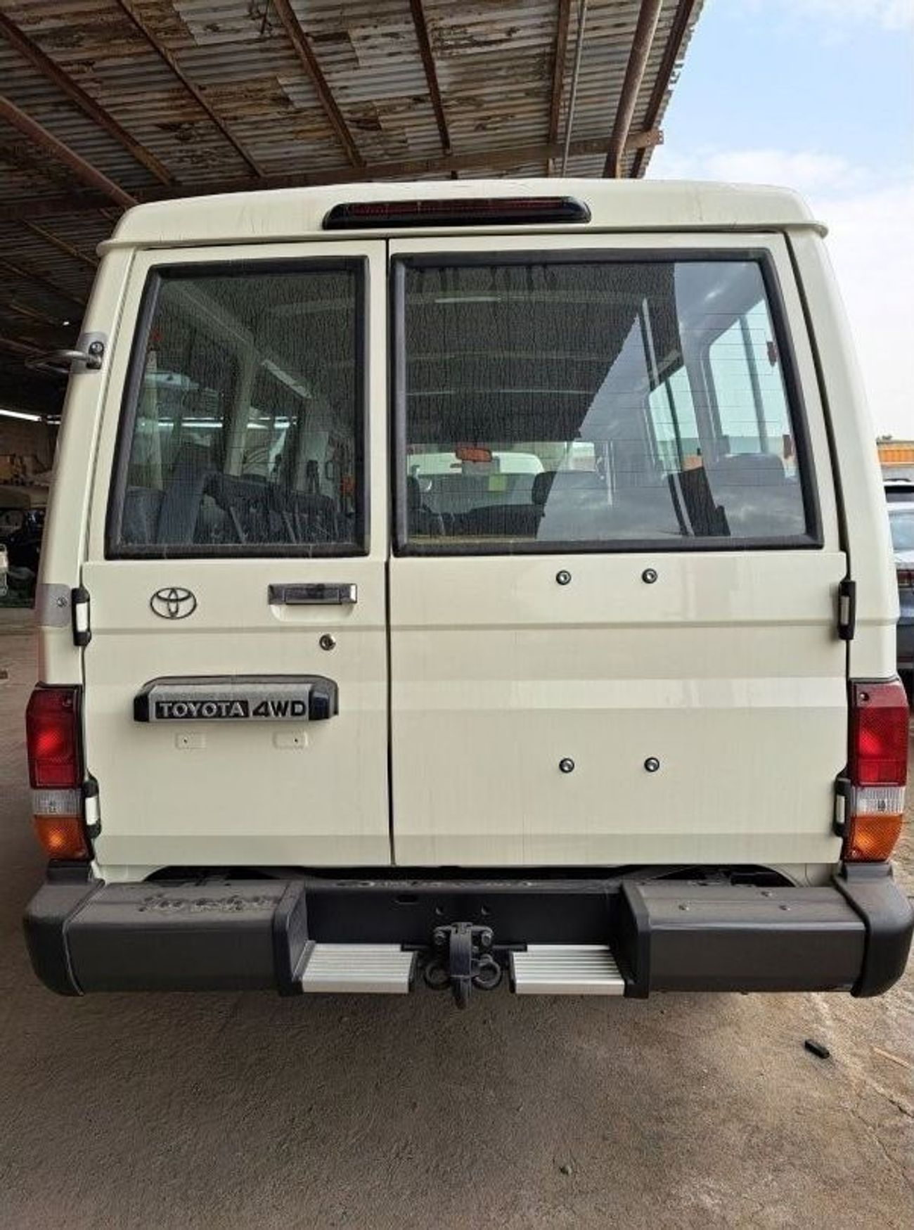 تويوتا لاند كروزر 70 LAND CRUISER LC78 4.5L V8 DIESEL 3DOOR