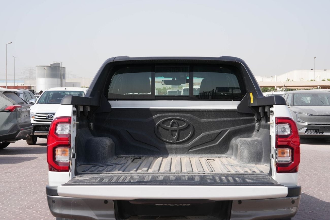 Toyota Hilux 2024 Toyota Hilux 4x4 DC 2.8 ADVENTURE-Z - White Pearl inside Black | Export Only