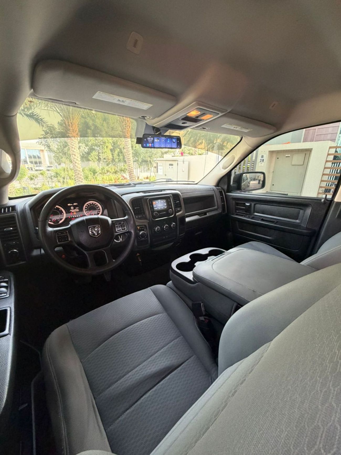 دودج رام فان V8