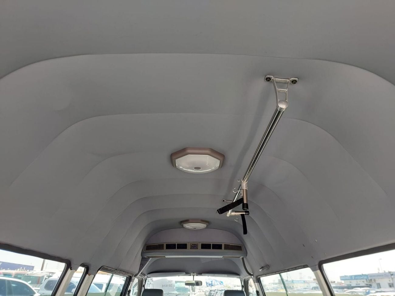 Toyota Hiace 2001 TOYOTA HIACE VAN RHD PETROL AUTOMATIC(PM01115)