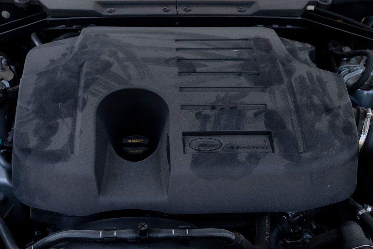 Land Rover Defender P400 110 X-Dynamic SE 3.0L (5 Seater)