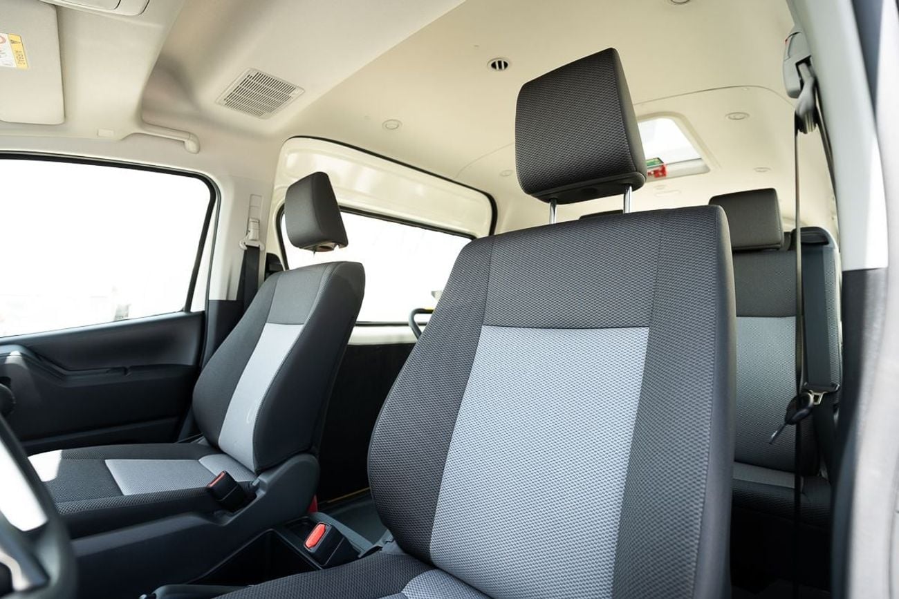 Toyota Hiace Passenger 3.5L Petrol Manual Transmission 2026