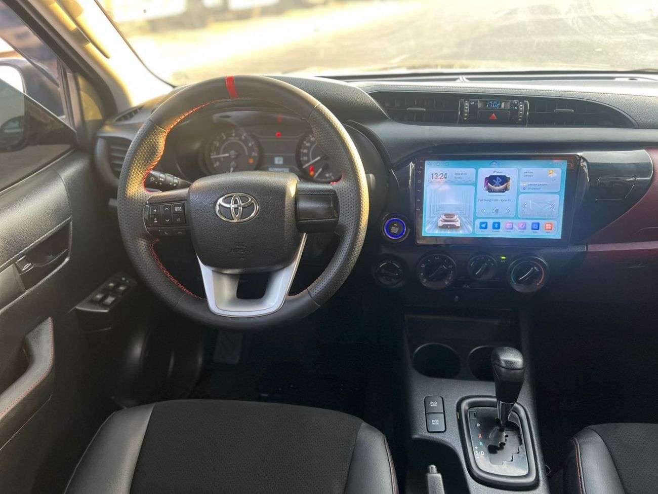 Toyota Hilux 2018 Toyota Hilux GL Black Edition Advanture Modified - 2.7L V4 - AWD 4x4- 360* CAM - Push Start - P