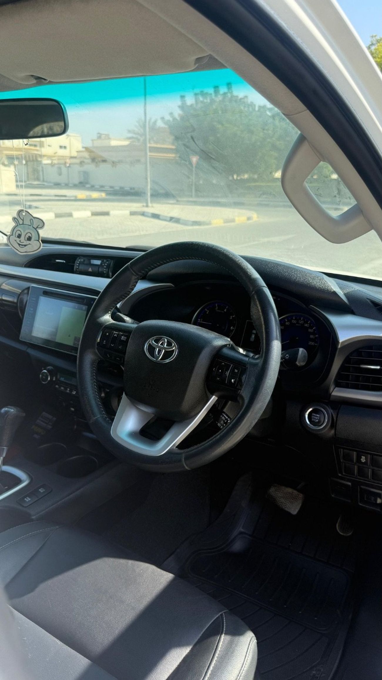 تويوتا هيلوكس SR5 Export from Australia