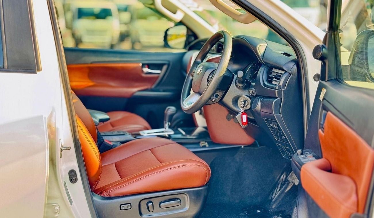 Toyota Fortuner PREMIUM BULL BAR WITH HEAVY FOCUSD LIGHTS | 2.8 DIESEL ENGINE | RHD