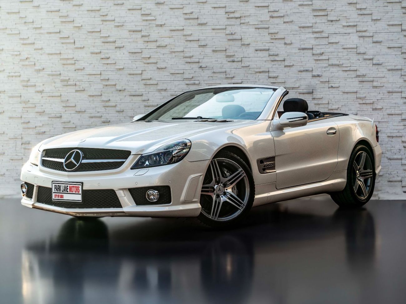 Mercedes-Benz SL 63 AMG AMG CONVERTIBLE