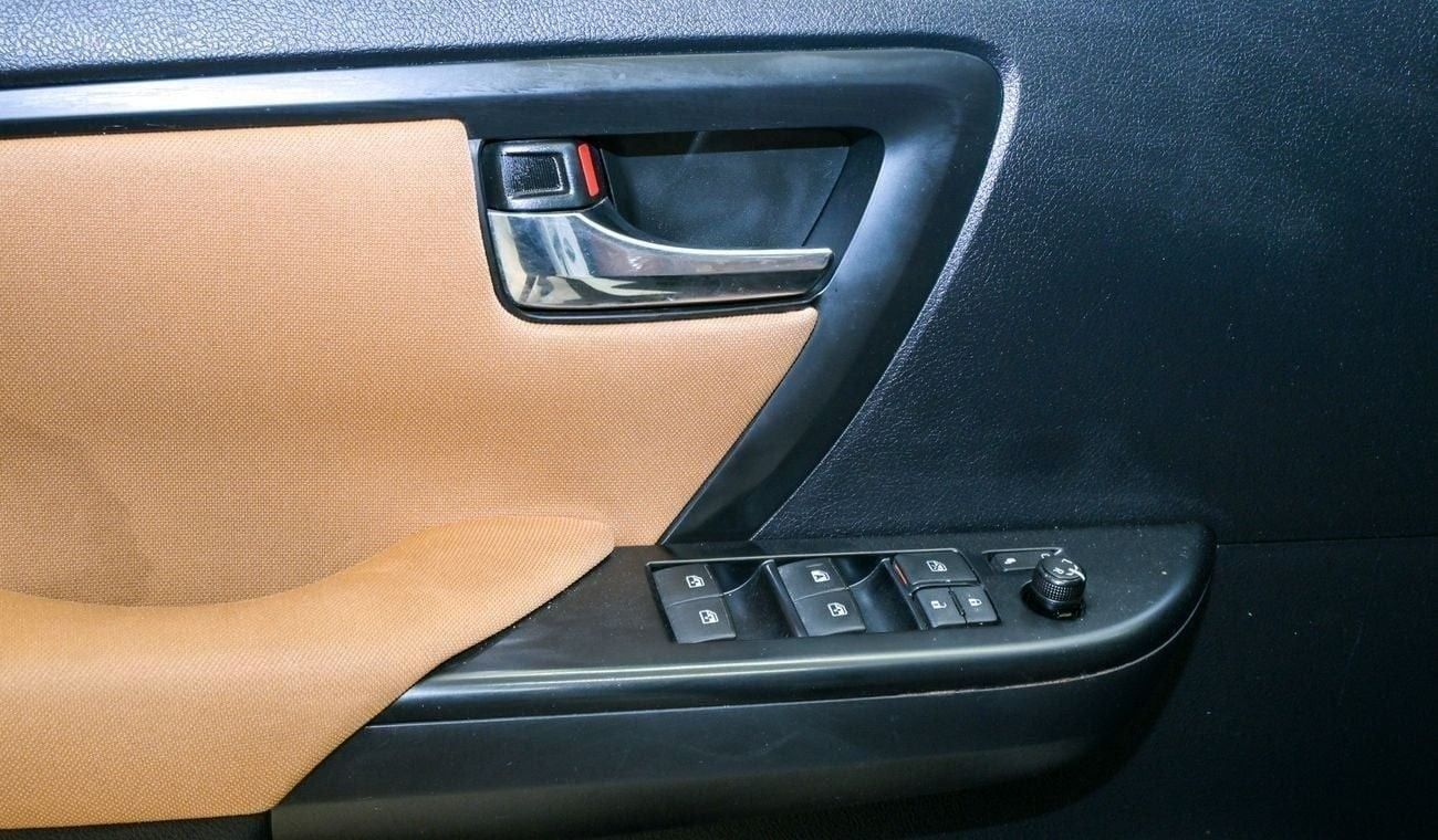 تويوتا فورتونر EXR