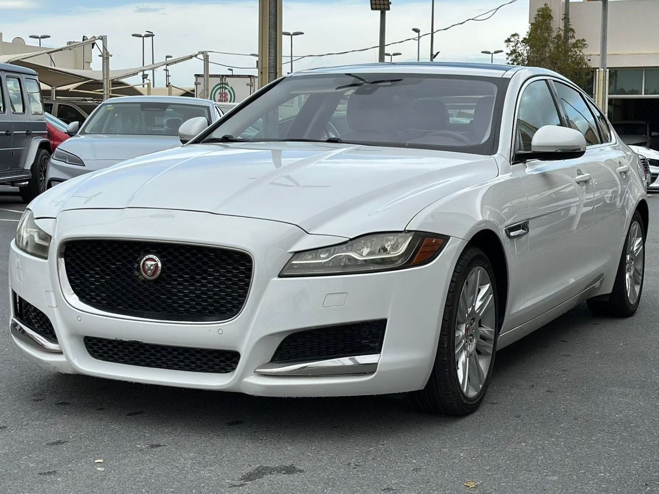 Jaguar XF Prestige 3.0L JAGUAR XF V6 SUPERCHARGER | 2016 | FULL OPTIONS | AMIRCAN