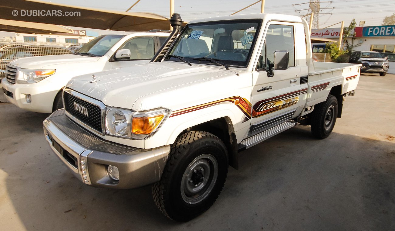 Toyota Land Cruiser Pick Up