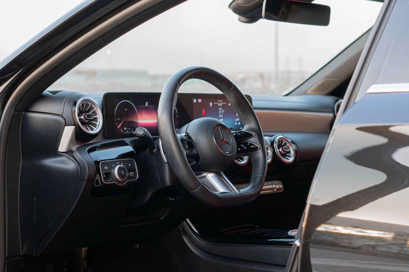 مرسيدس بنز A 200 Premium + 2.0L