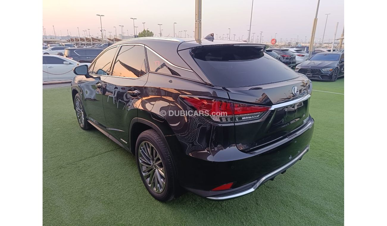 لكزس RX450h بالتينيوم