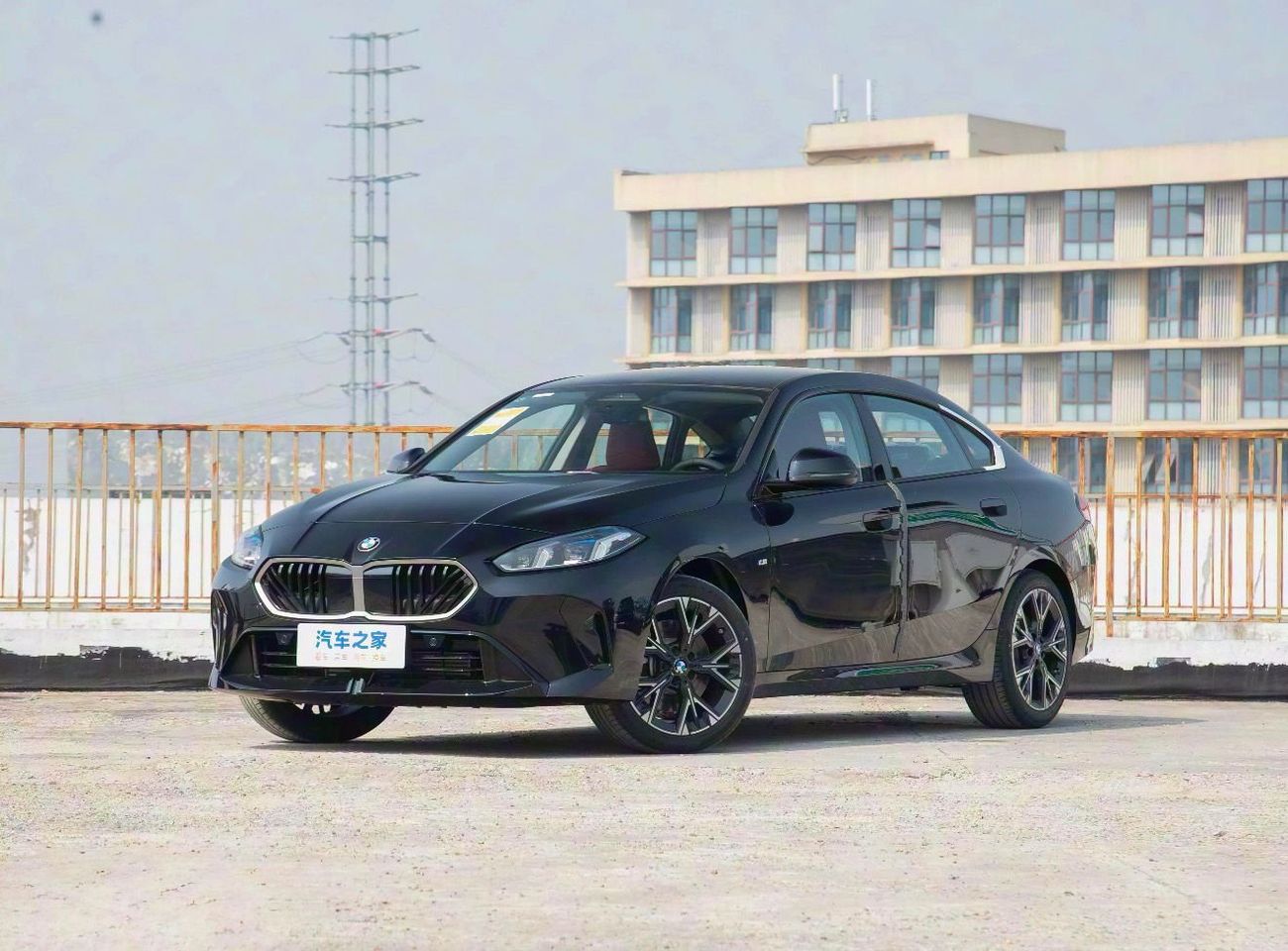 BMW 225L Bmw 225L / Chinese / black / 0km / 227hp
