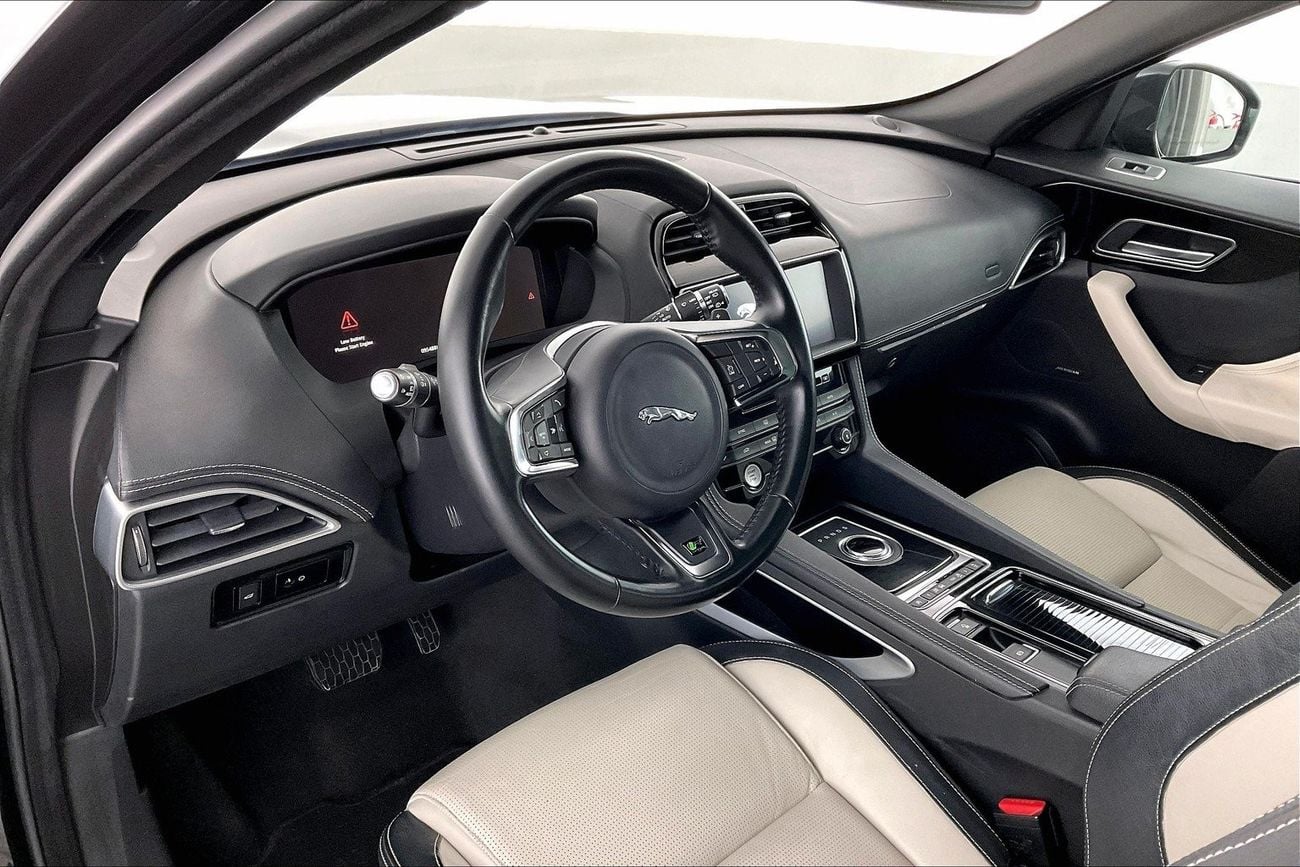 جاكوار F بيس R-Sport | عرض العيد الحصري | خالية من أضرار الفيضانات